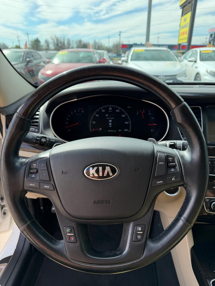 Kia Cadenza 4dr Sdn Premium 2015