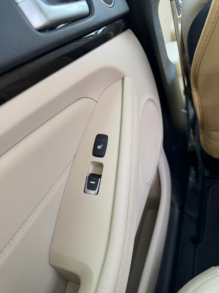 Kia Cadenza 4dr Sdn Premium 2015