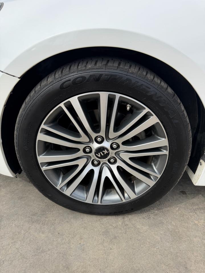 Kia Cadenza 4dr Sdn Premium 2015