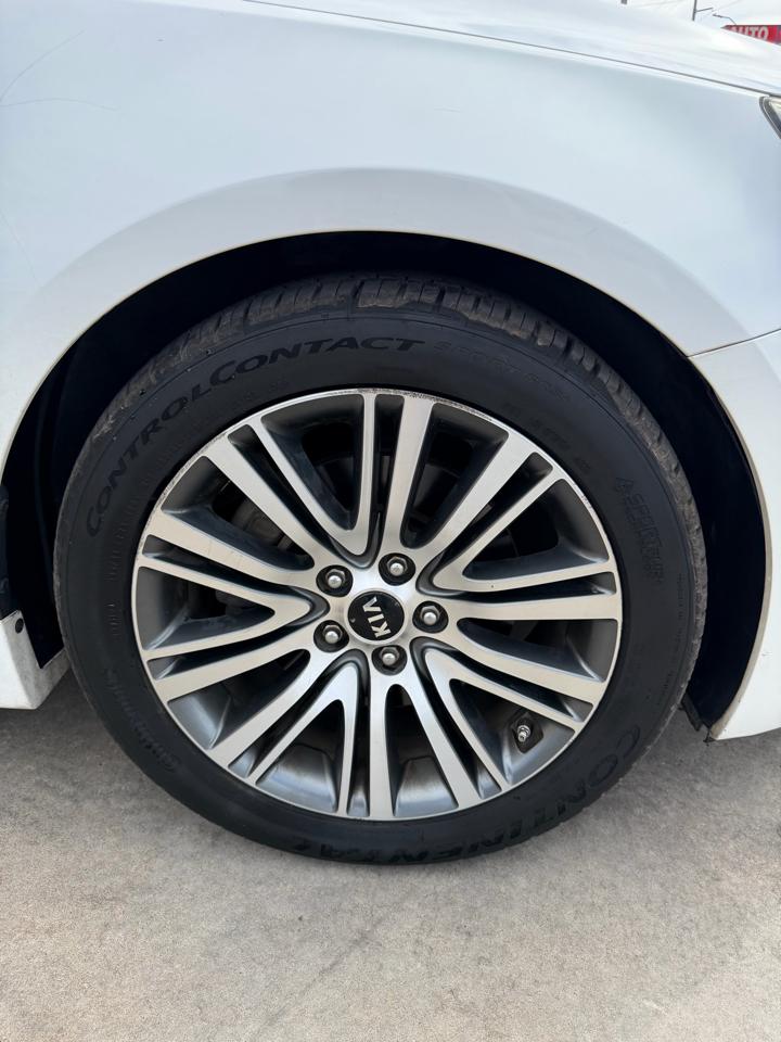 Kia Cadenza 4dr Sdn Premium 2015