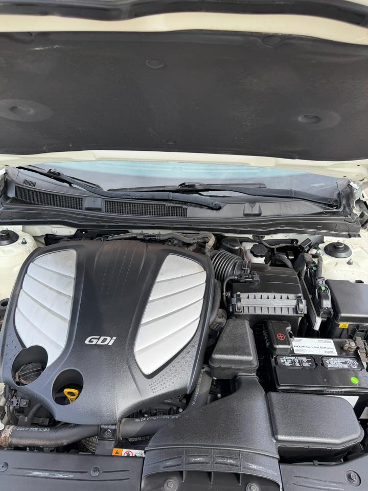 Kia Cadenza 4dr Sdn Premium 2015