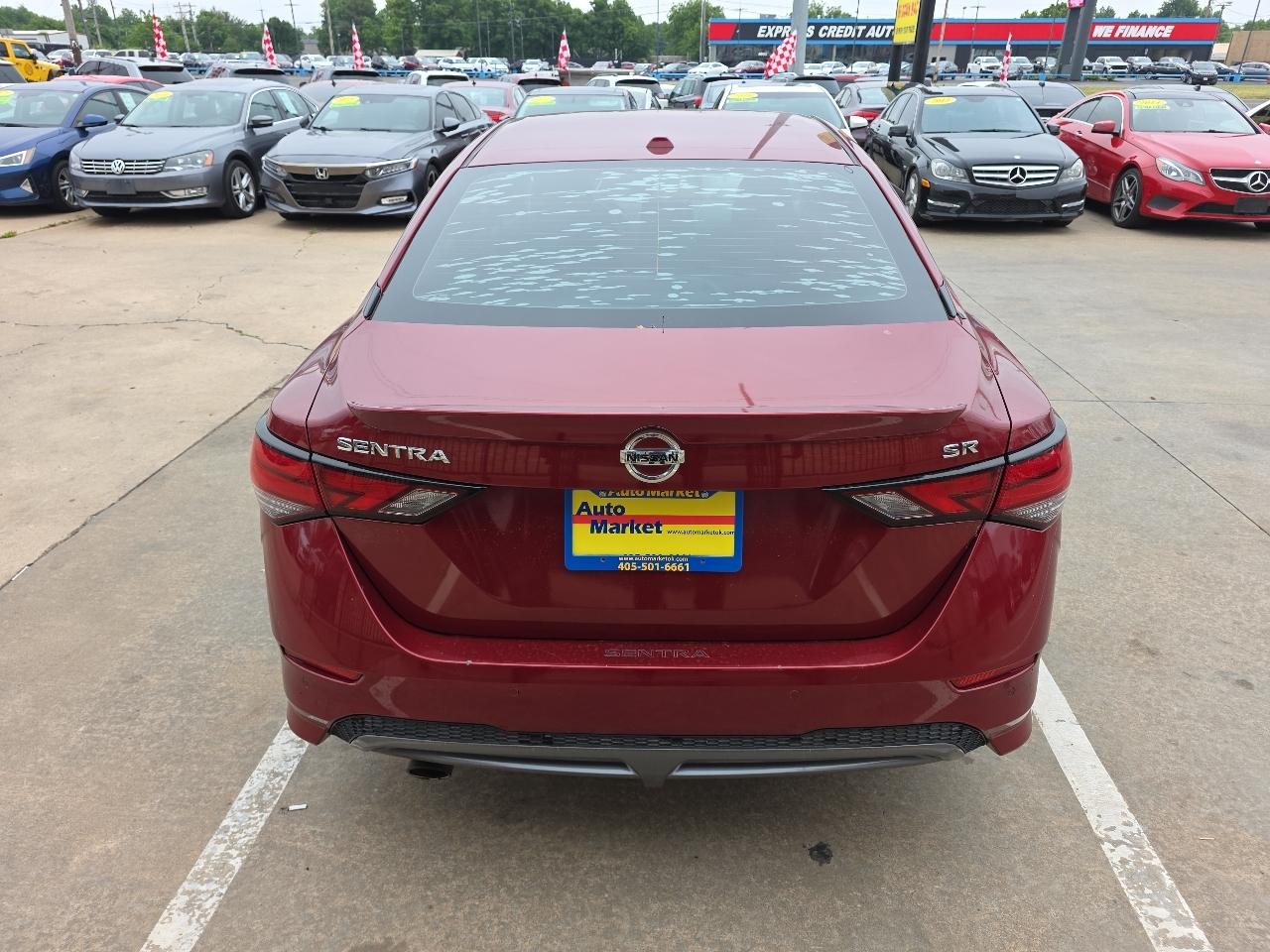 Nissan Sentra SR CVT 2021