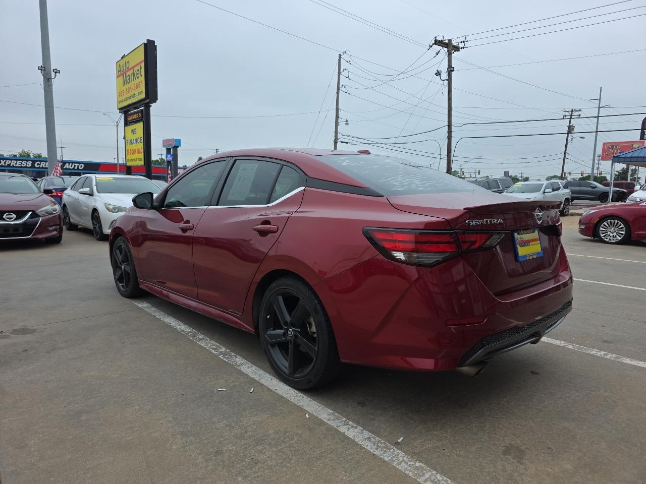 Nissan Sentra SR CVT 2021