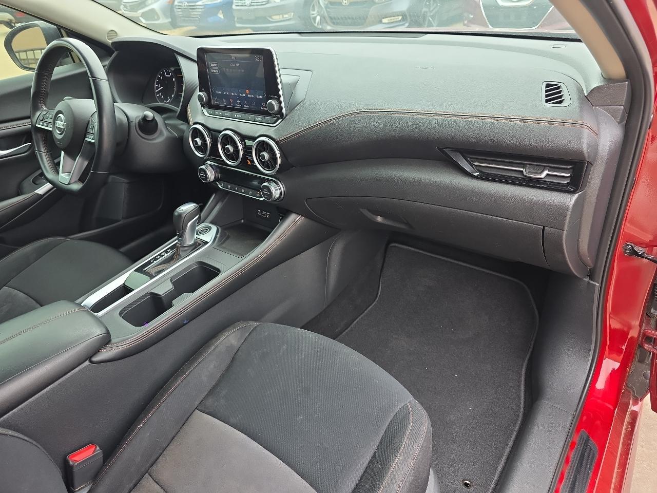 Nissan Sentra SR CVT 2021