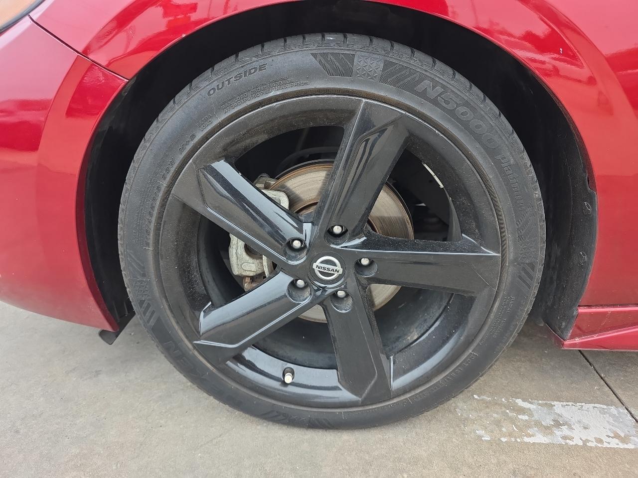 Nissan Sentra SR CVT 2021