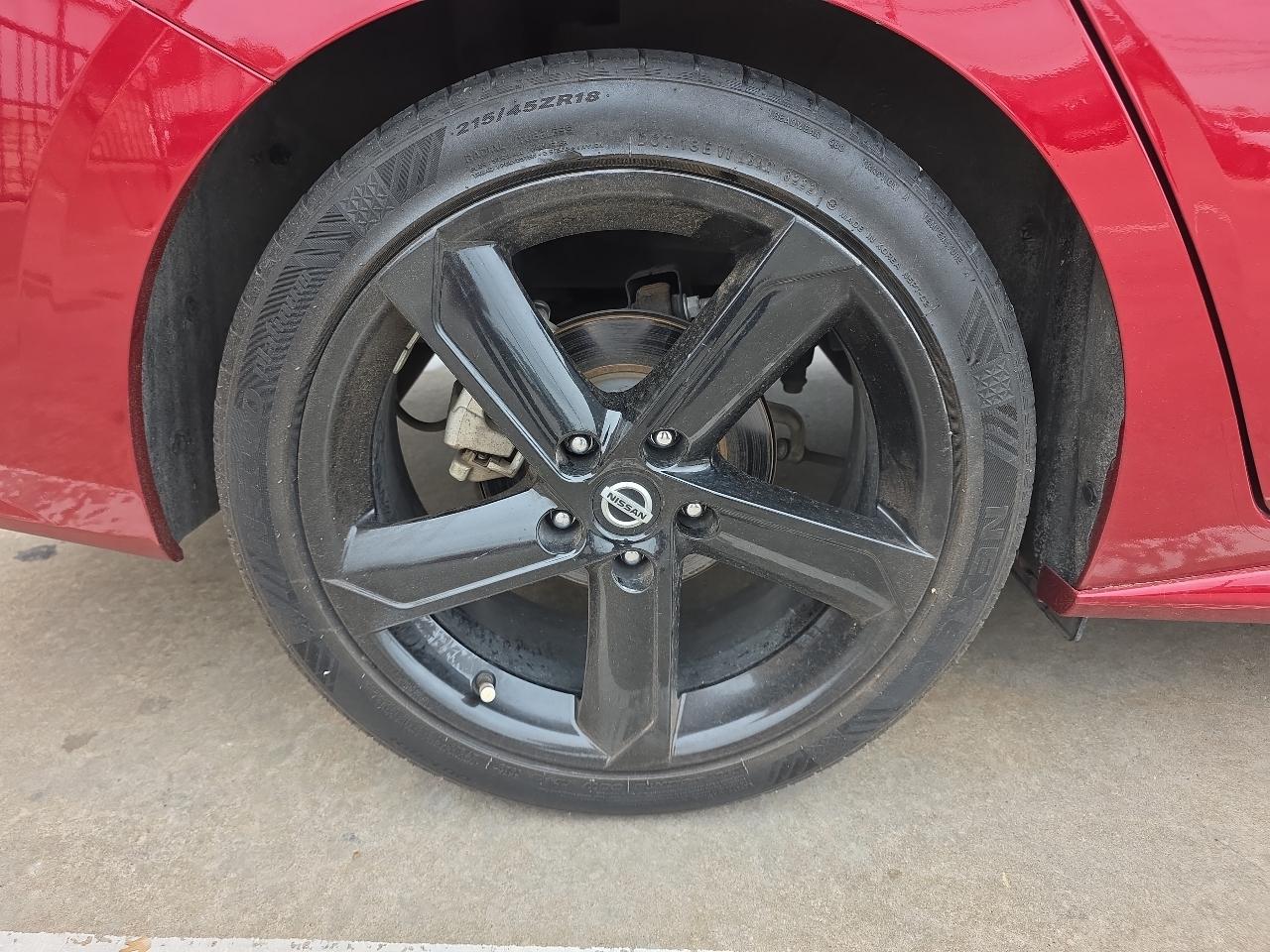 Nissan Sentra SR CVT 2021