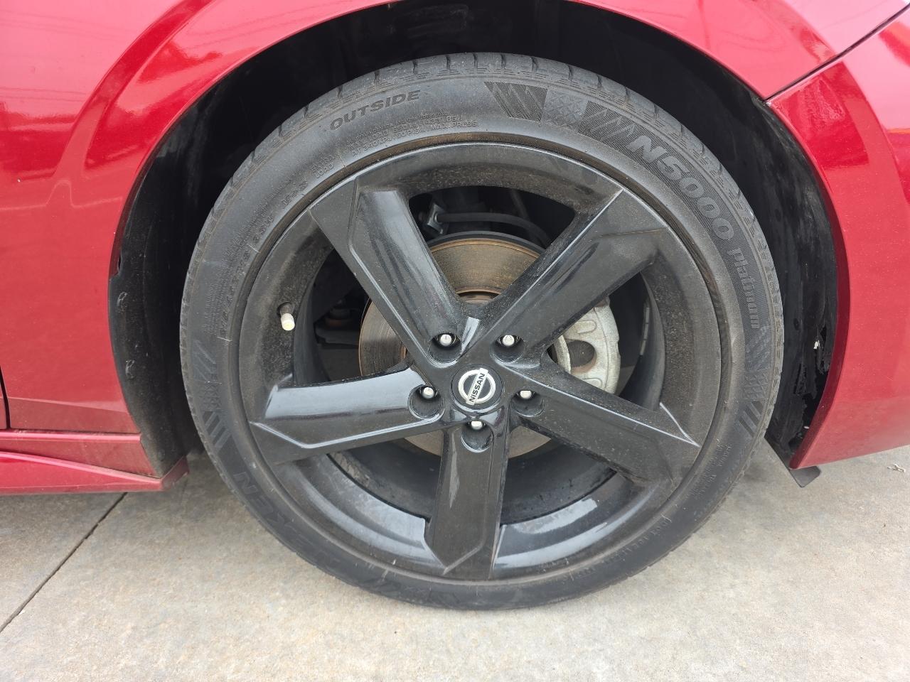 Nissan Sentra SR CVT 2021