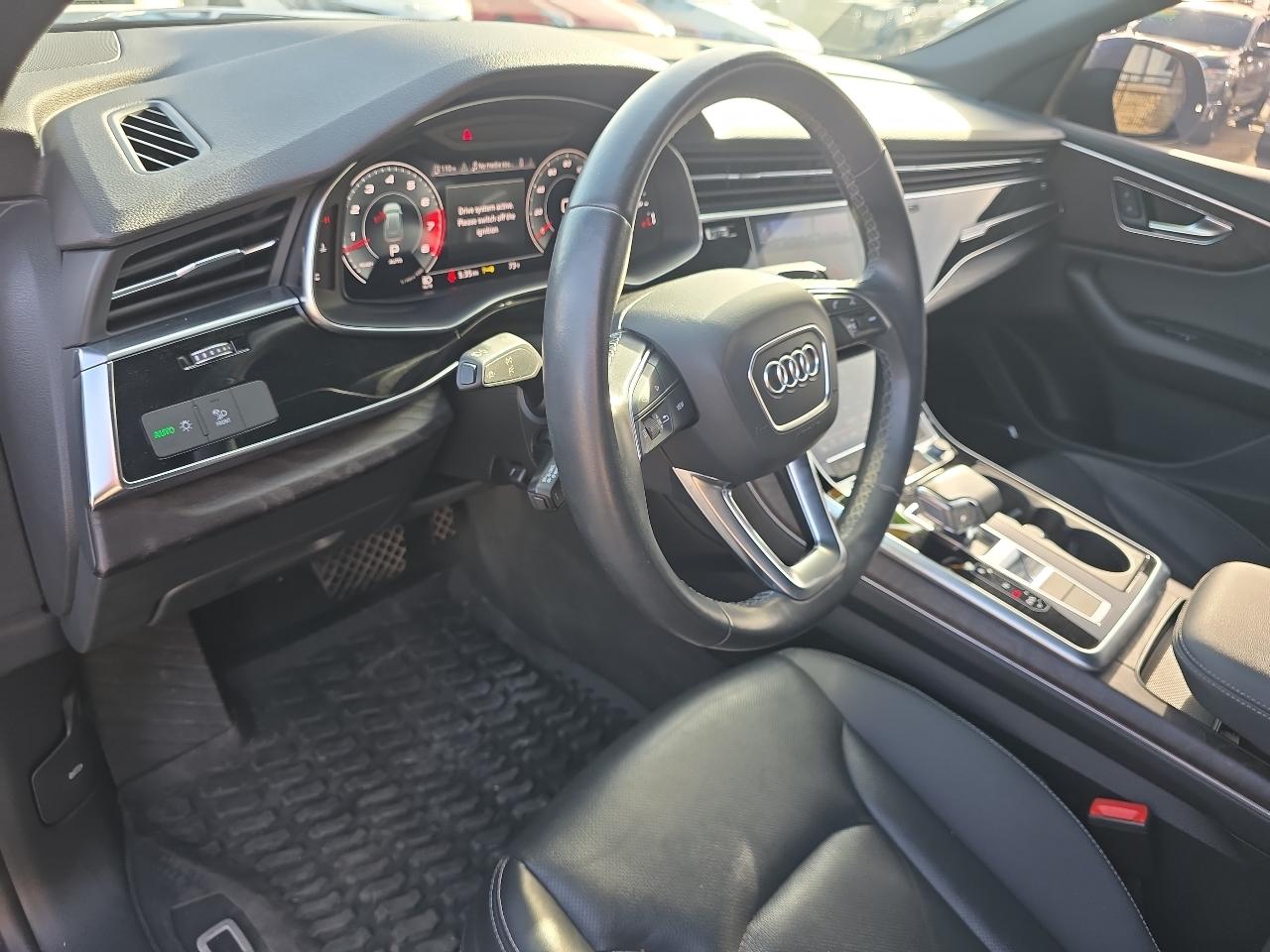 Audi Q8 Premium Plus 55 TFSI quattro 2021