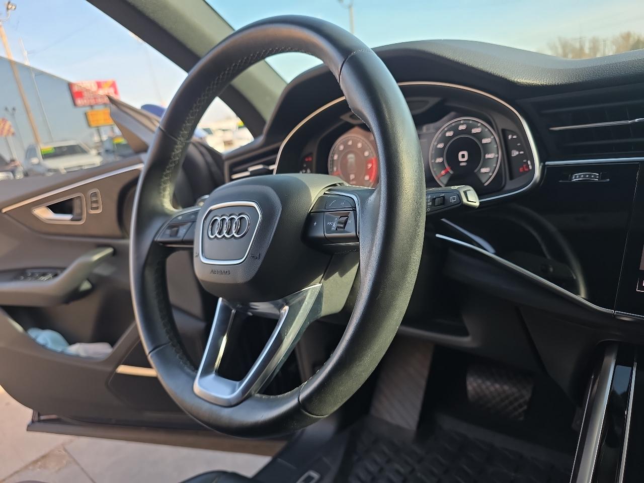 Audi Q8 Premium Plus 55 TFSI quattro 2021