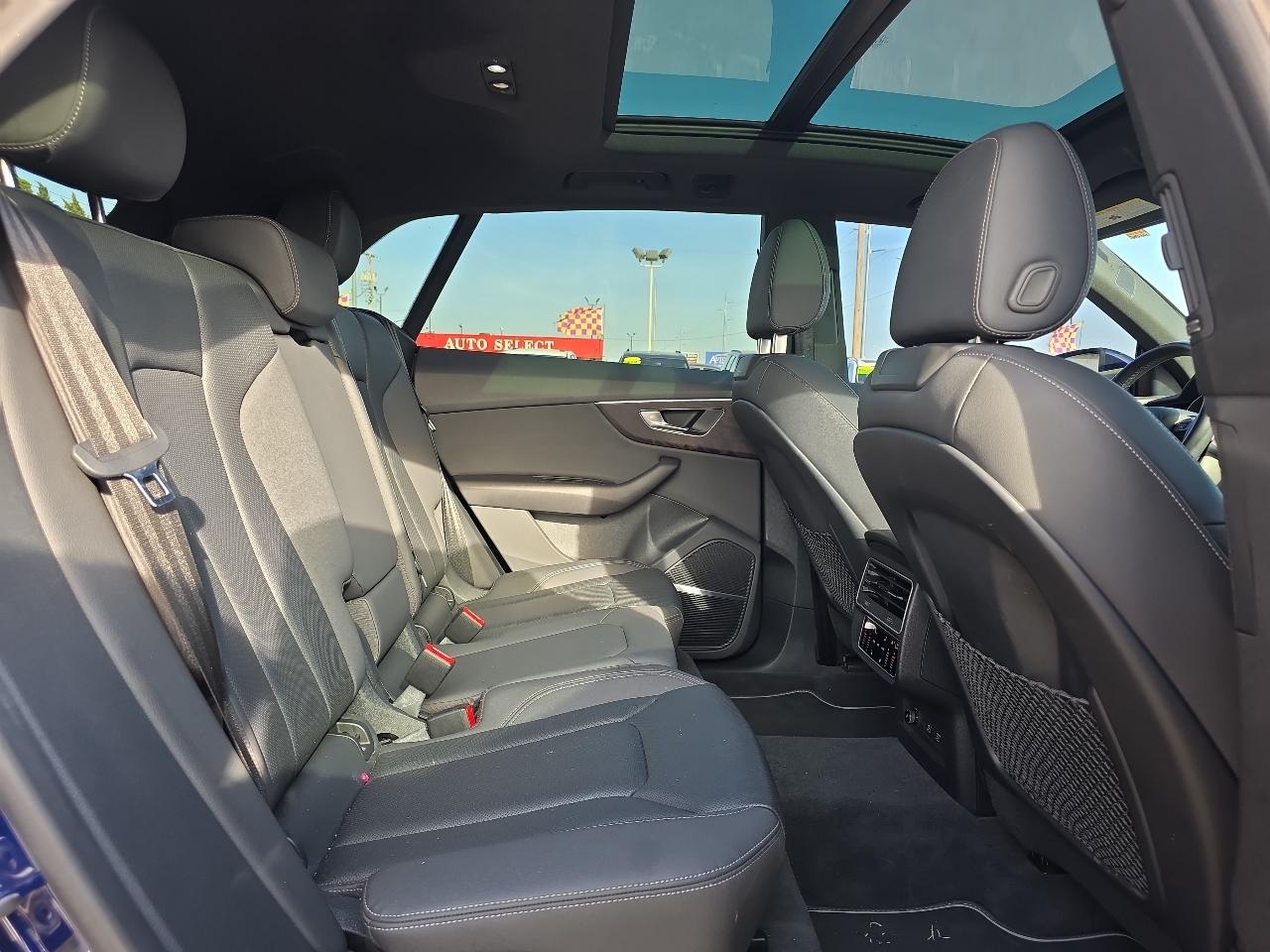 Audi Q8 Premium Plus 55 TFSI quattro 2021