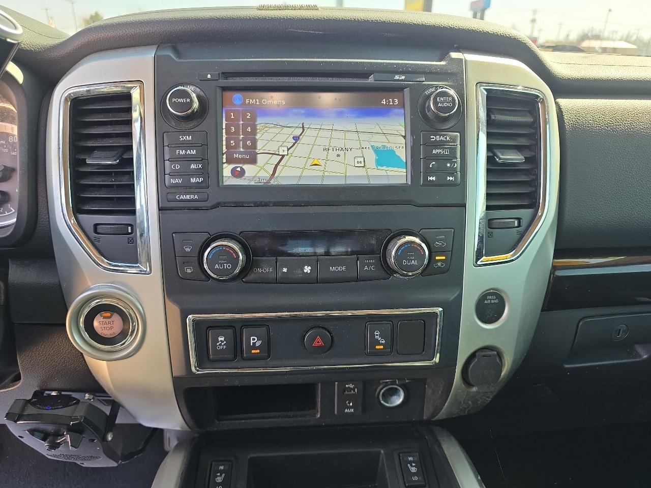 Nissan Titan 4x2 Crew Cab SV 2017