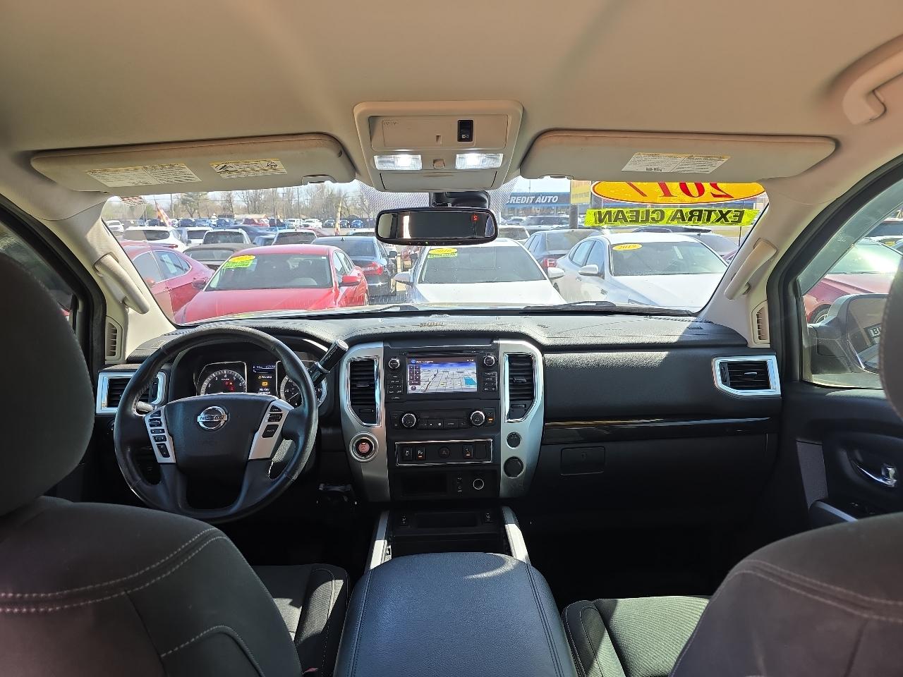 Nissan Titan 4x2 Crew Cab SV 2017