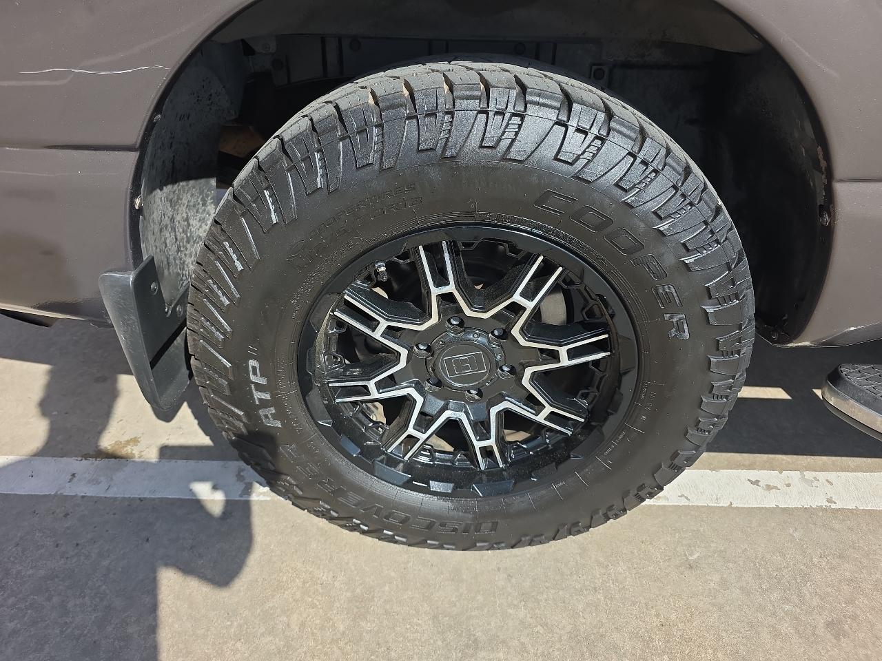 Nissan Titan 4x2 Crew Cab SV 2017