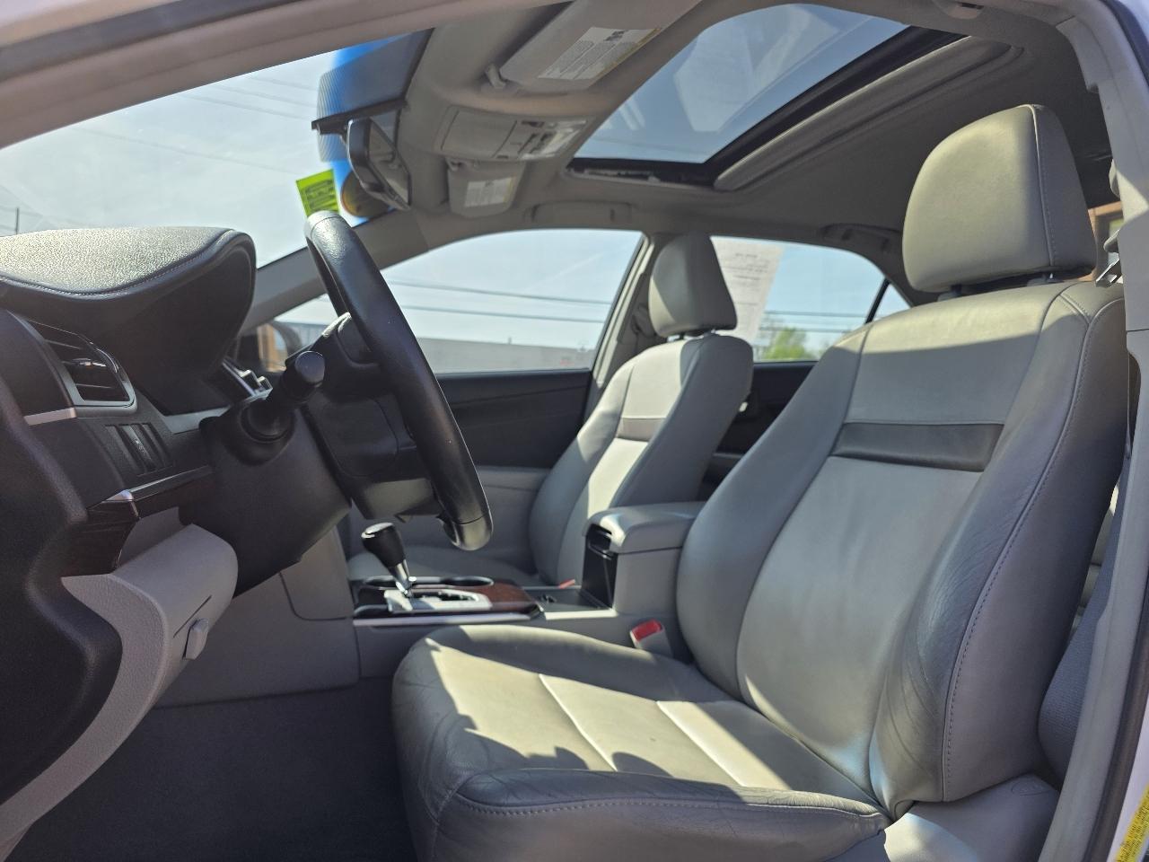 Toyota Camry 2014.5 4dr Sdn V6 Auto XLE (Natl) 2014