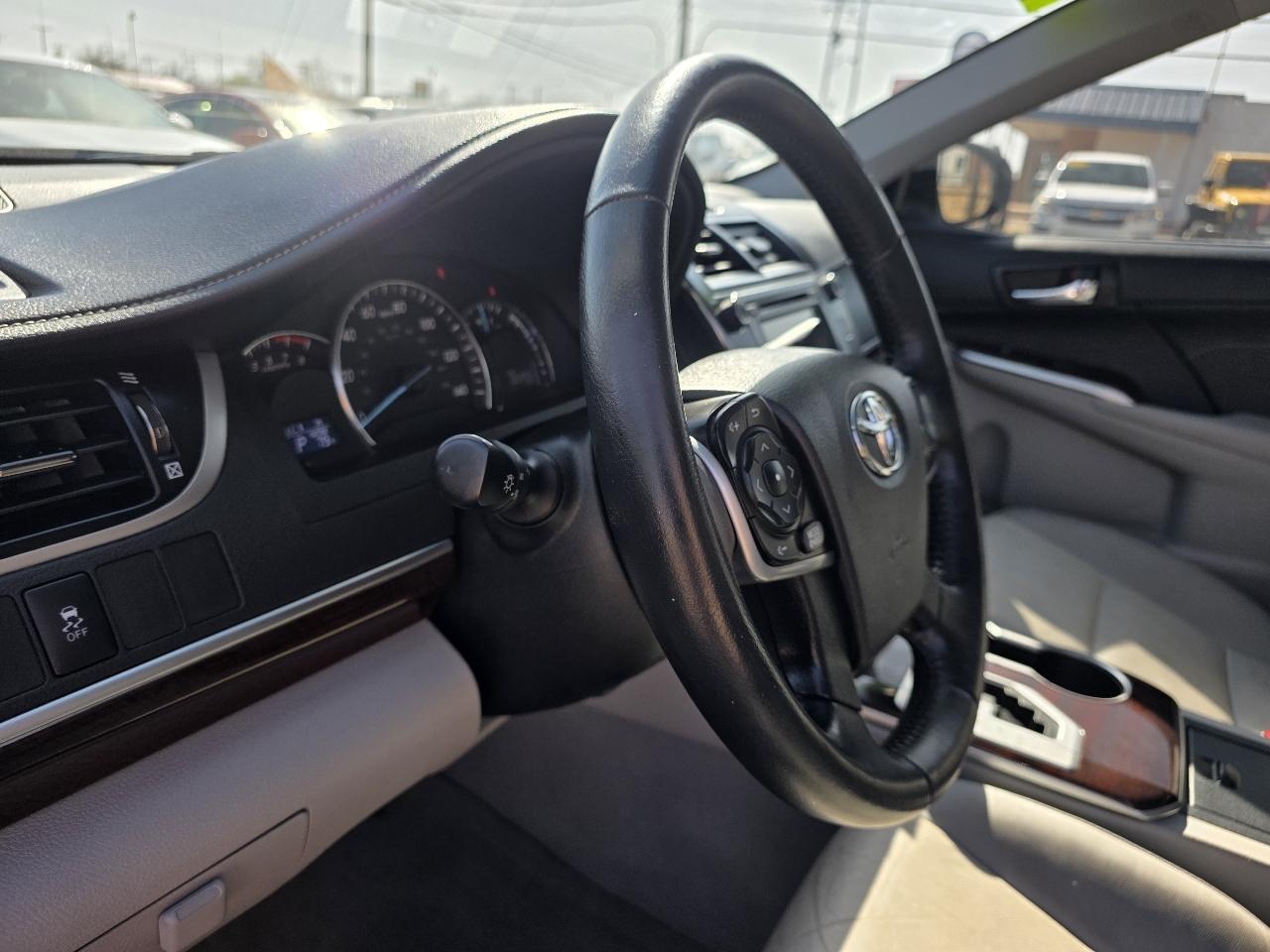 Toyota Camry 2014.5 4dr Sdn V6 Auto XLE (Natl) 2014