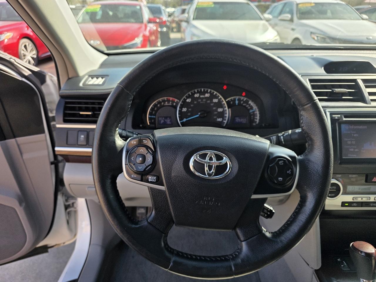 Toyota Camry 2014.5 4dr Sdn V6 Auto XLE (Natl) 2014