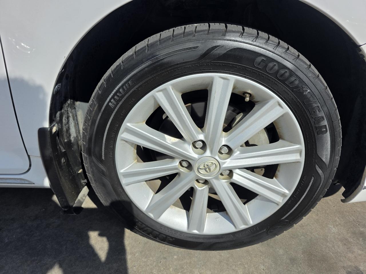 Toyota Camry 2014.5 4dr Sdn V6 Auto XLE (Natl) 2014