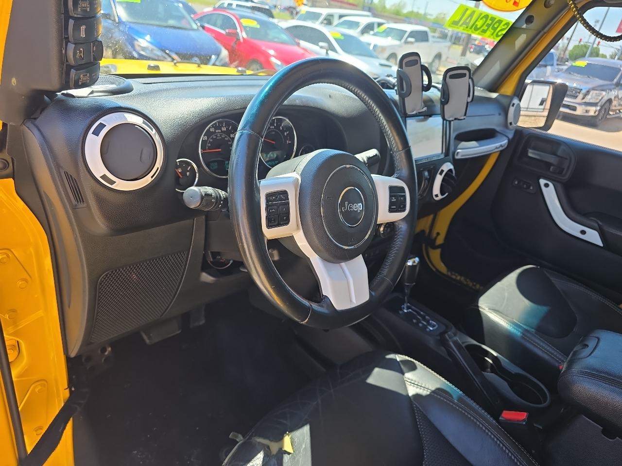 Jeep Wrangler Unlimited 4WD 4dr Sahara 2015