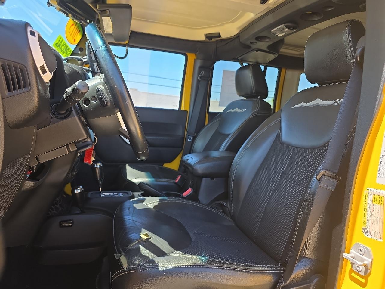 Jeep Wrangler Unlimited 4WD 4dr Sahara 2015