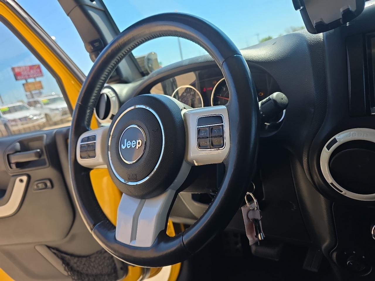 Jeep Wrangler Unlimited 4WD 4dr Sahara 2015