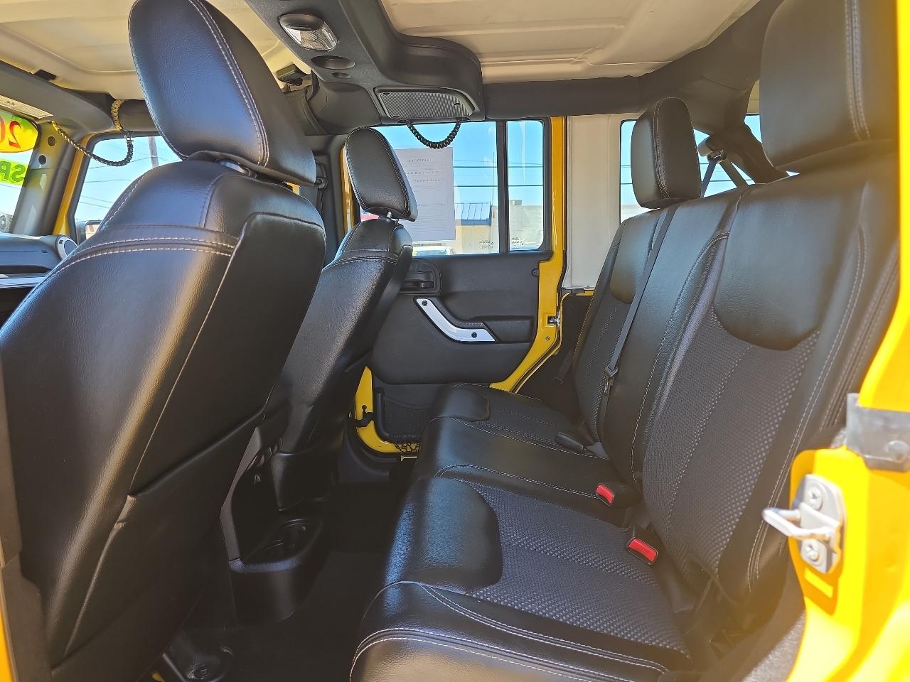 Jeep Wrangler Unlimited 4WD 4dr Sahara 2015