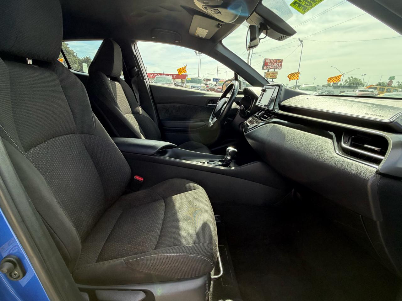 Toyota C-HR XLE FWD (Natl) 2018