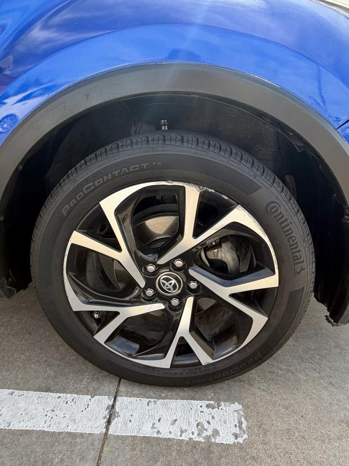 Toyota C-HR XLE FWD (Natl) 2018