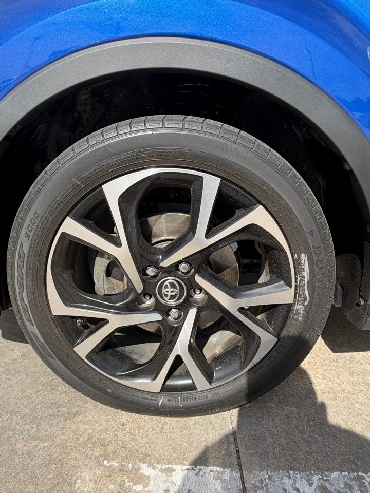 Toyota C-HR XLE FWD (Natl) 2018