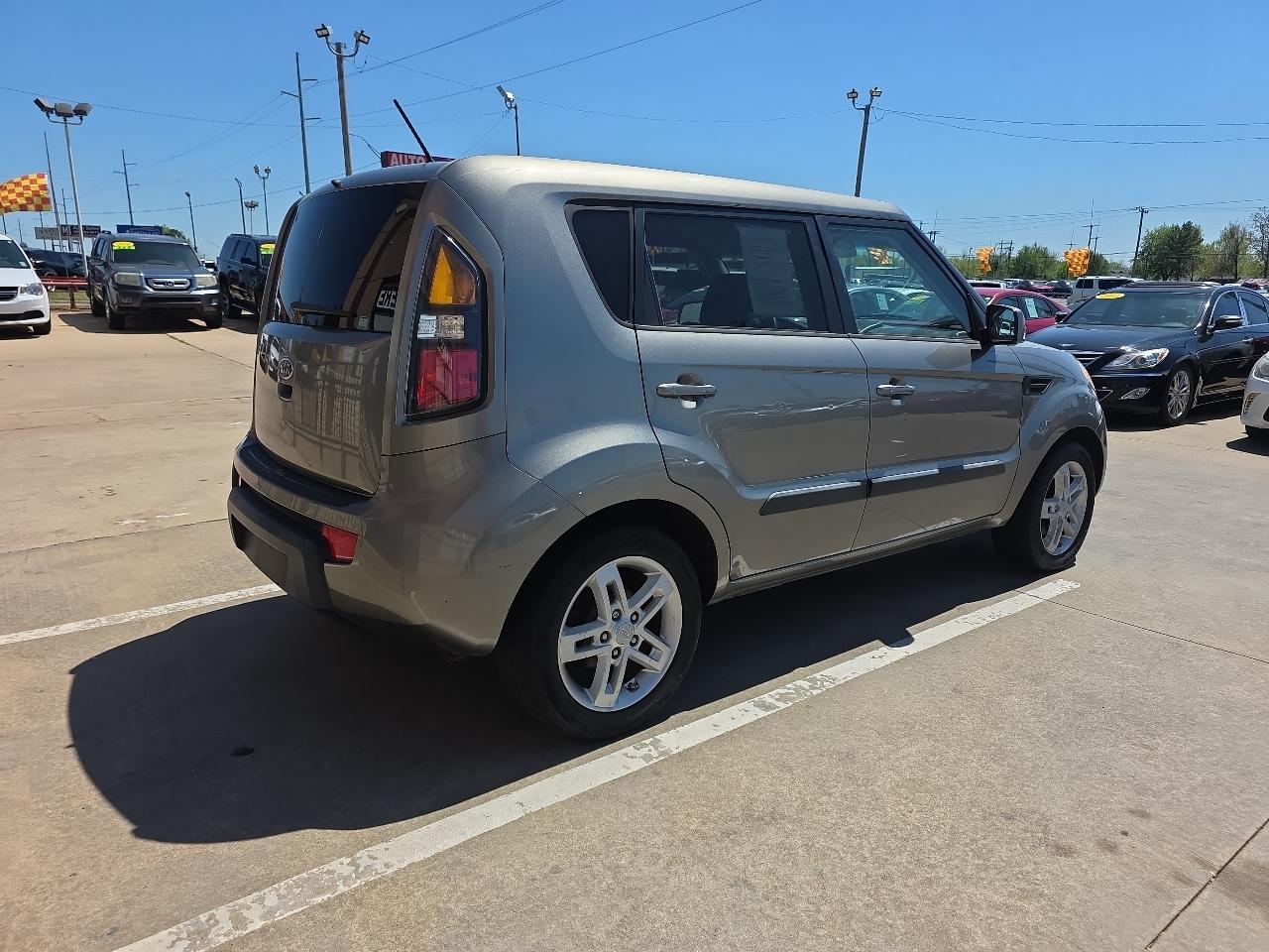 Kia Soul 5dr Wgn Auto + 2011