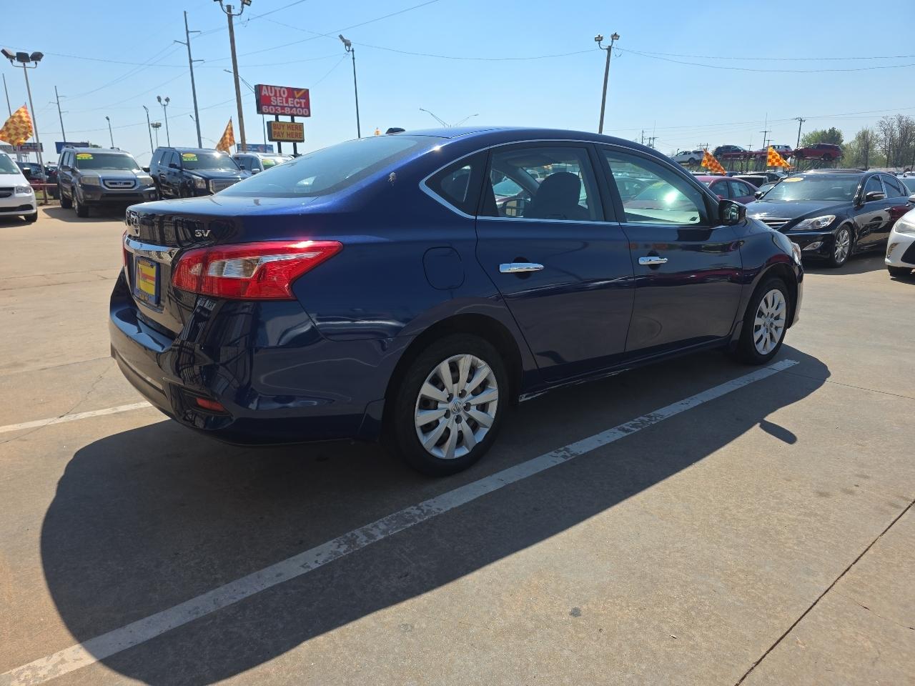 Nissan Sentra 4dr Sdn I4 CVT SV 2016
