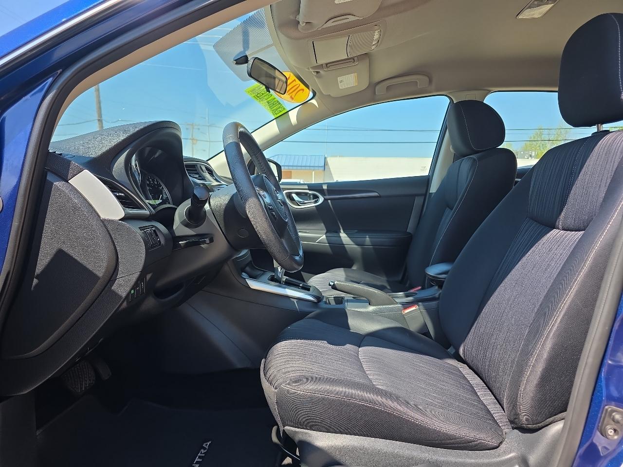 Nissan Sentra 4dr Sdn I4 CVT SV 2016