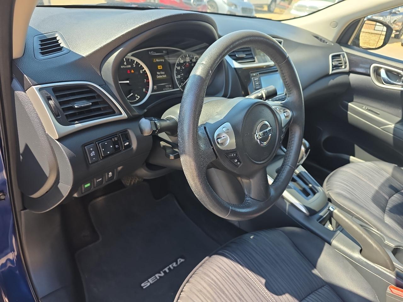 Nissan Sentra 4dr Sdn I4 CVT SV 2016