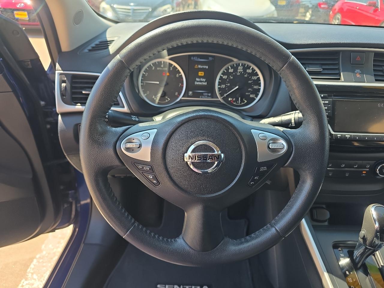 Nissan Sentra 4dr Sdn I4 CVT SV 2016