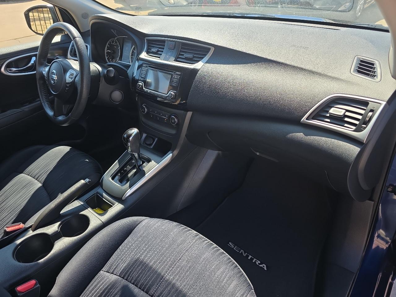Nissan Sentra 4dr Sdn I4 CVT SV 2016