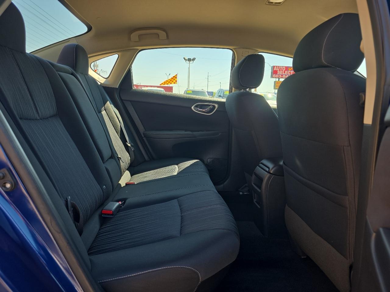 Nissan Sentra 4dr Sdn I4 CVT SV 2016