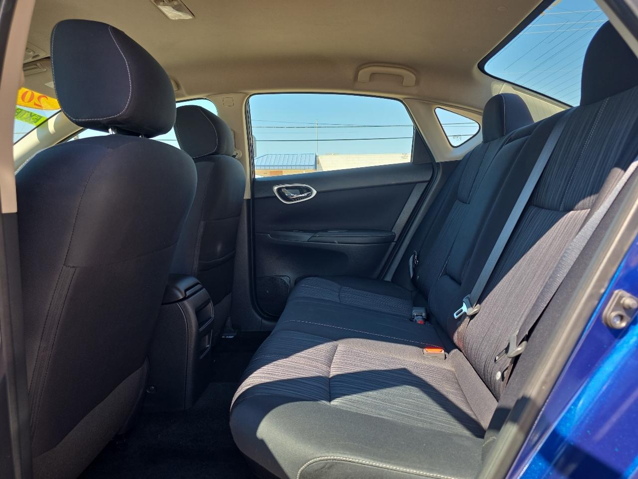 Nissan Sentra 4dr Sdn I4 CVT SV 2016