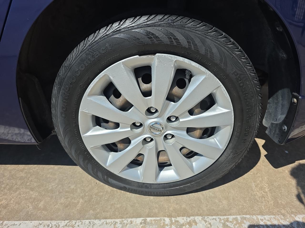 Nissan Sentra 4dr Sdn I4 CVT SV 2016
