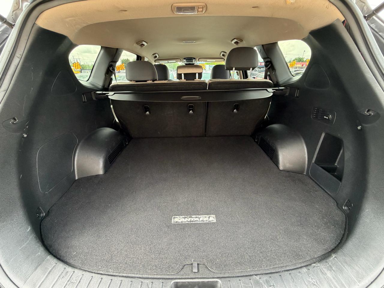 Hyundai Santa Fe SE AWD 2023