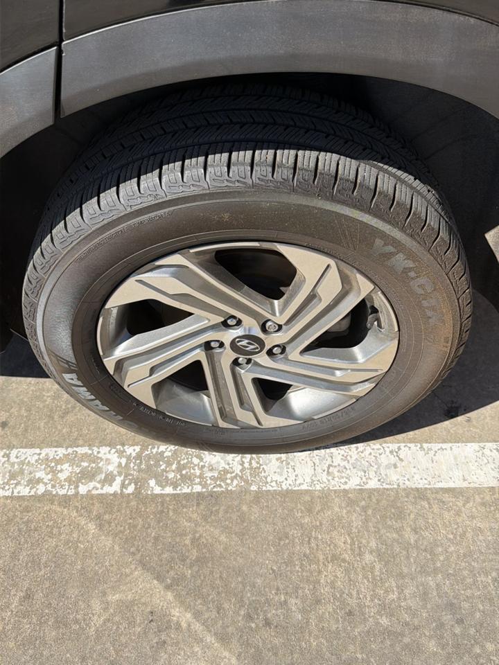 Hyundai Santa Fe SE AWD 2023