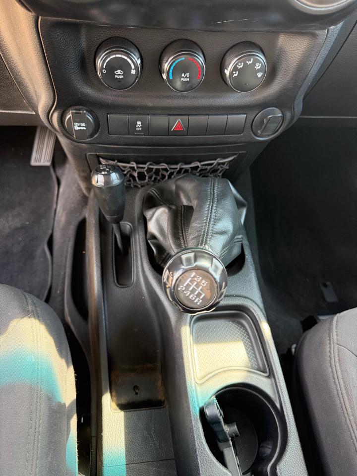 Jeep Wrangler 4WD 2dr Sport 2013