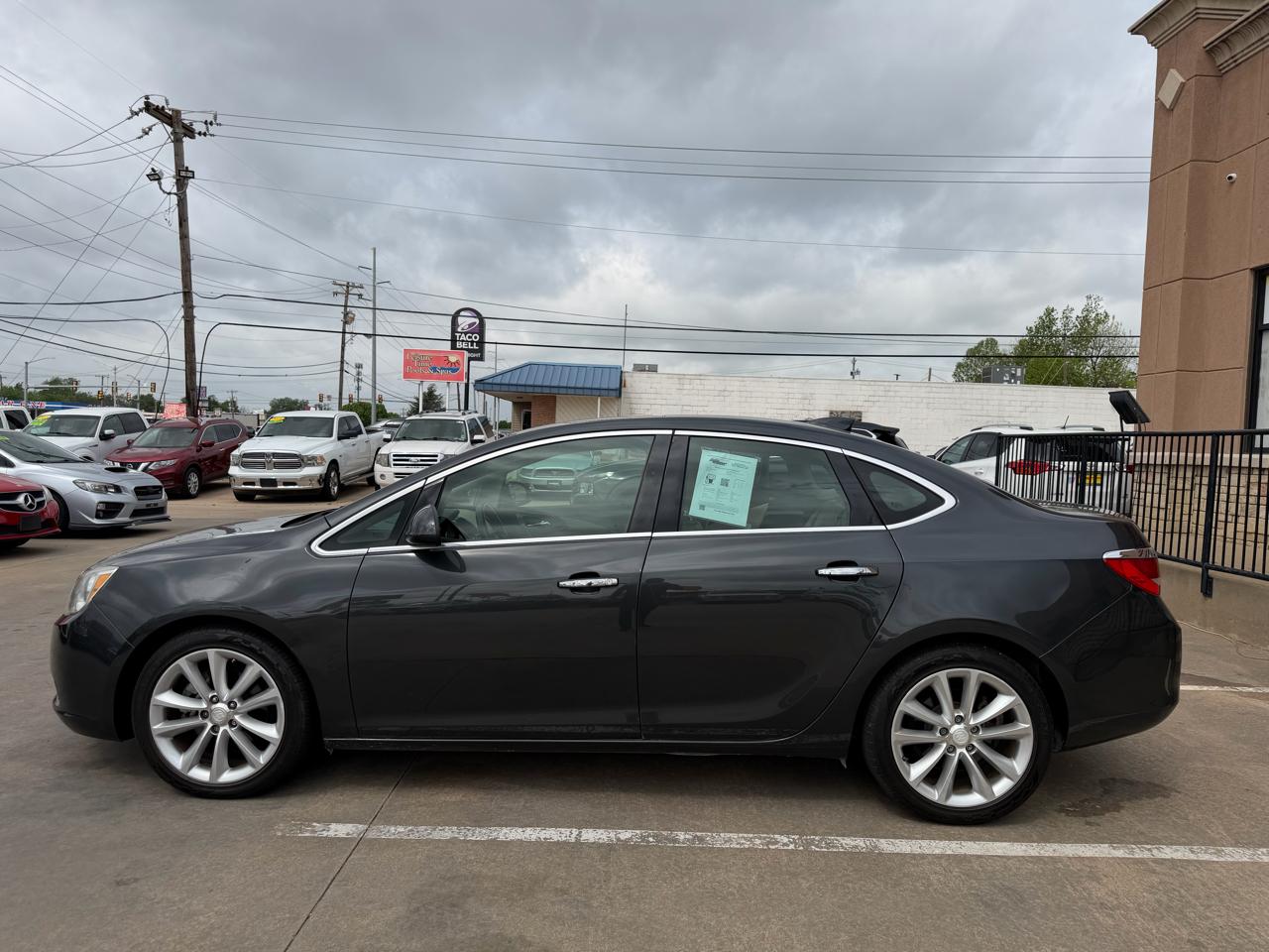 Buick Verano 4dr Sdn Leather Group 2015