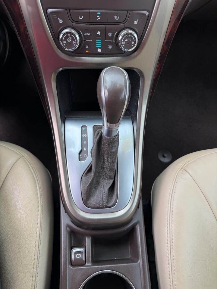 Buick Verano 4dr Sdn Leather Group 2015
