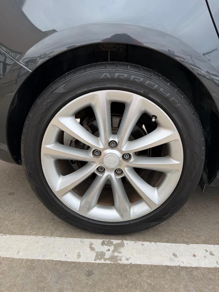 Buick Verano 4dr Sdn Leather Group 2015