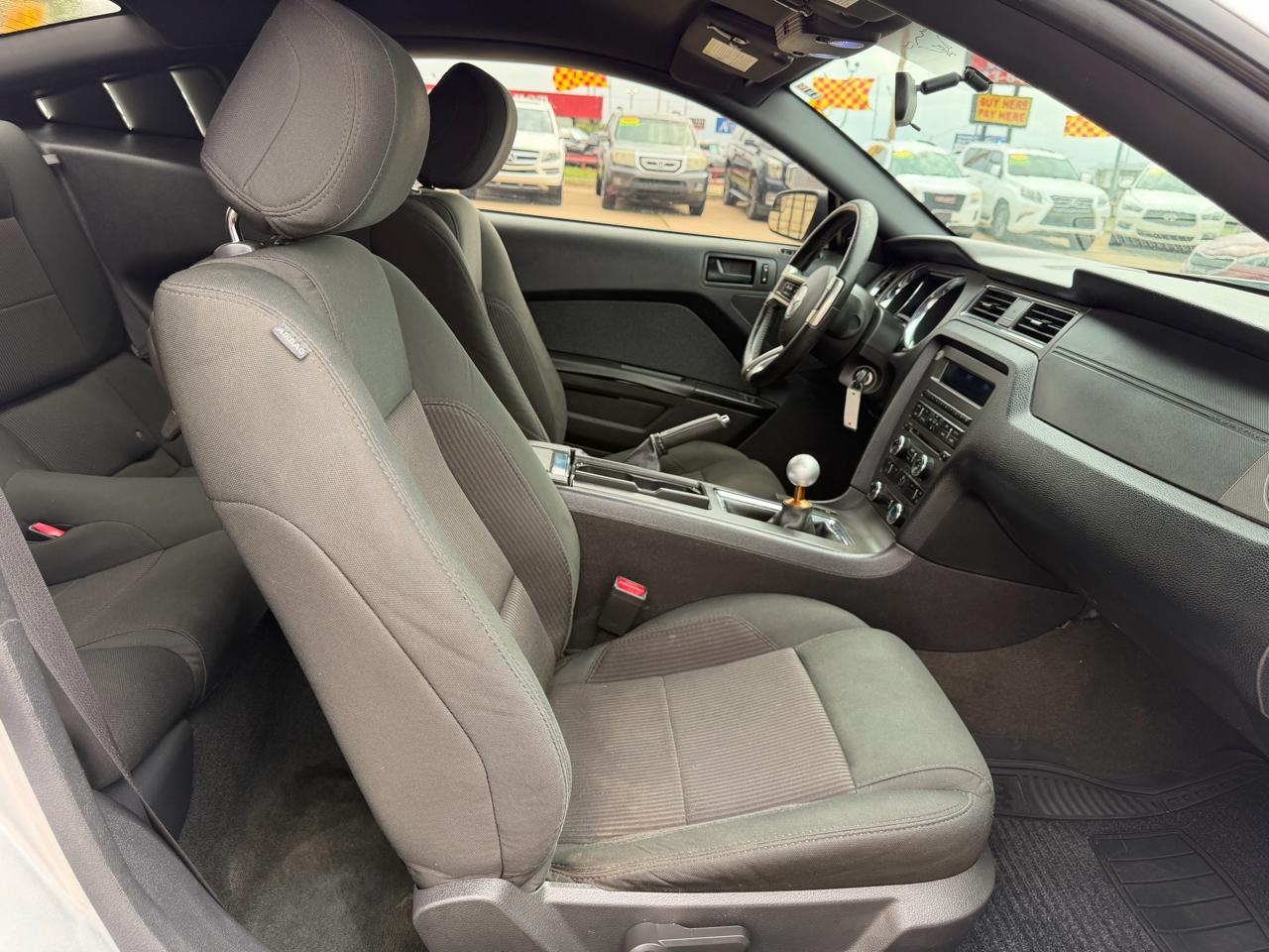 Ford Mustang 2dr Cpe V6 2014