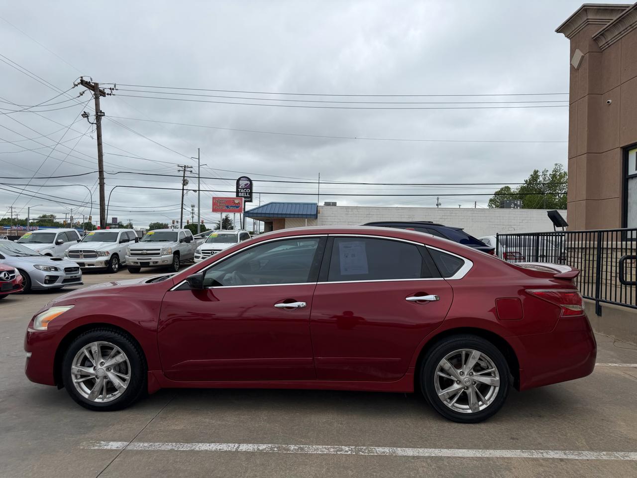 Nissan Altima 4dr Sdn I4 2.5 SV 2013