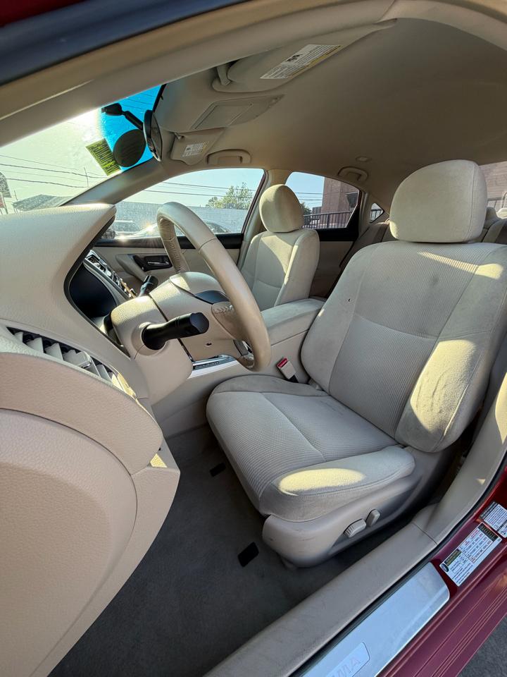 Nissan Altima 4dr Sdn I4 2.5 SV 2013