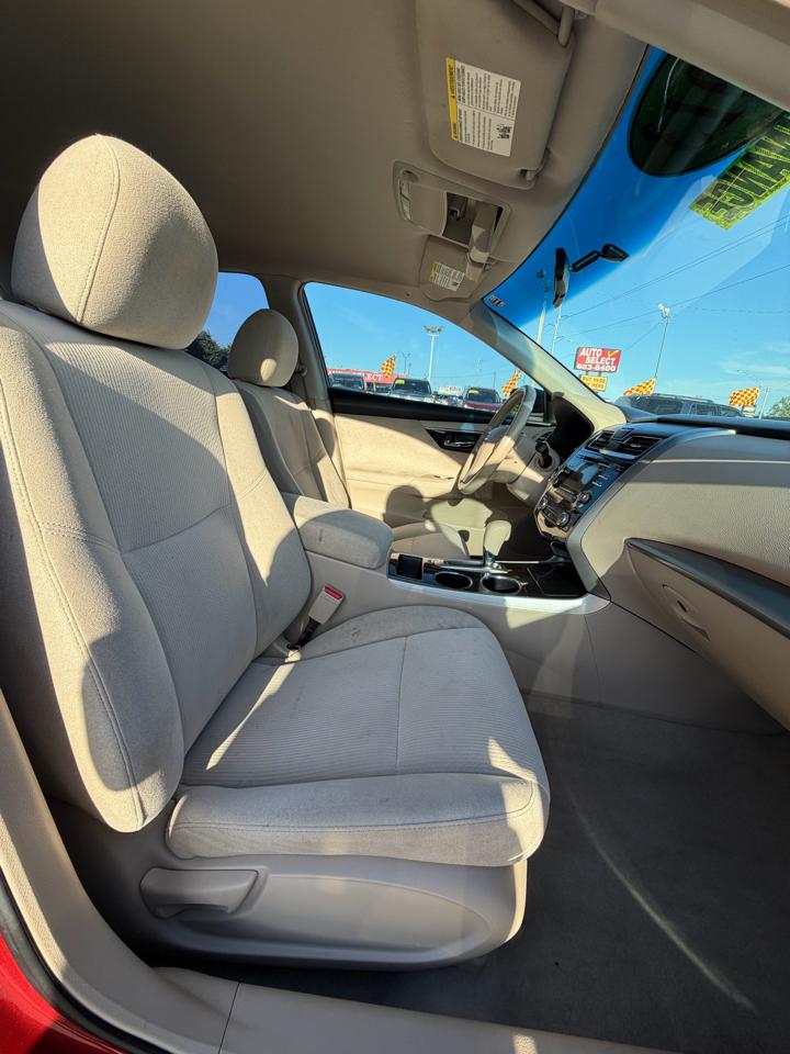 Nissan Altima 4dr Sdn I4 2.5 SV 2013