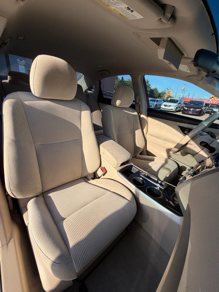 Nissan Altima 4dr Sdn I4 2.5 SV 2013