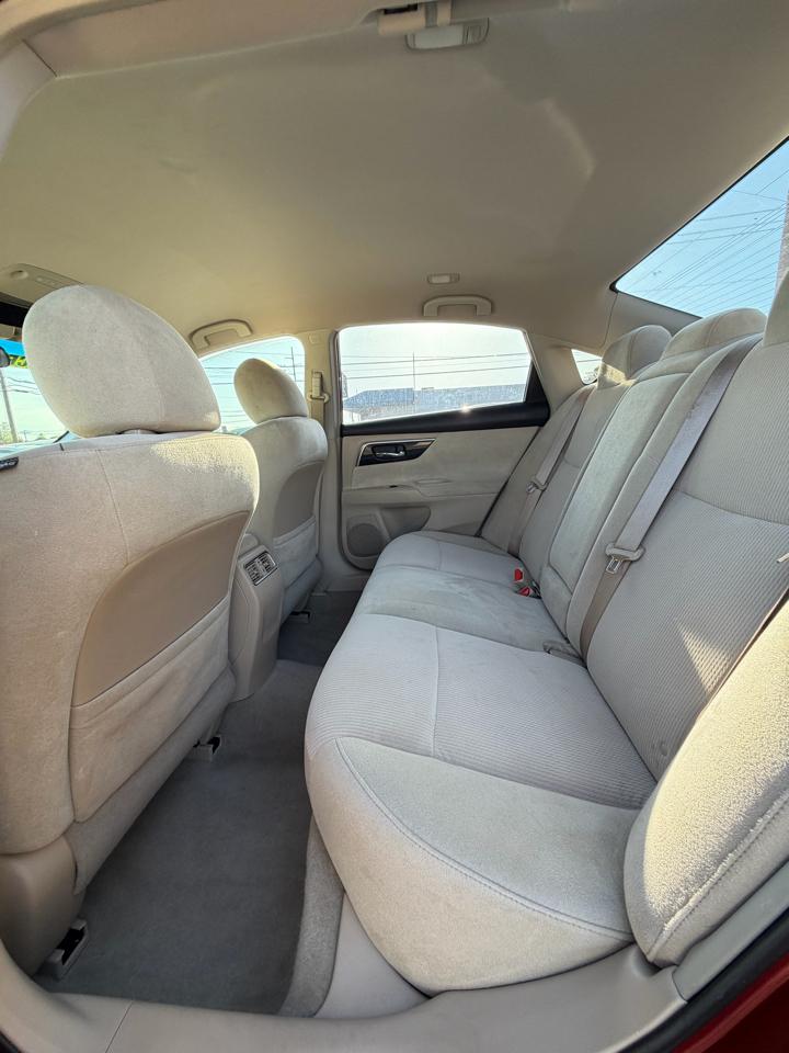 Nissan Altima 4dr Sdn I4 2.5 SV 2013