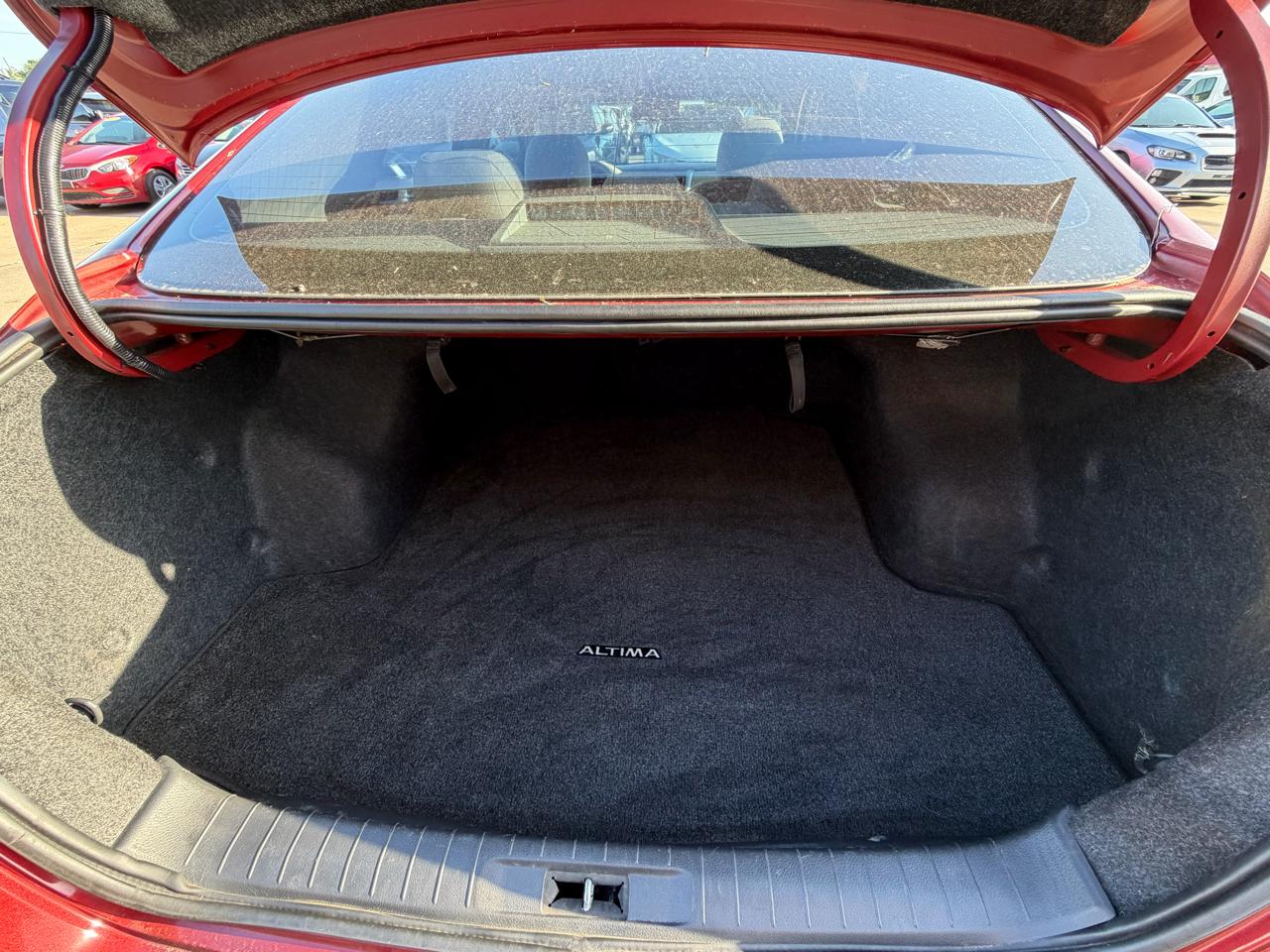 Nissan Altima 4dr Sdn I4 2.5 SV 2013